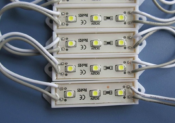 LED模組一般用什么膠水？